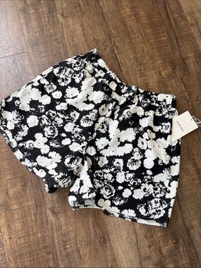 Everlane  The Linen Easy Short